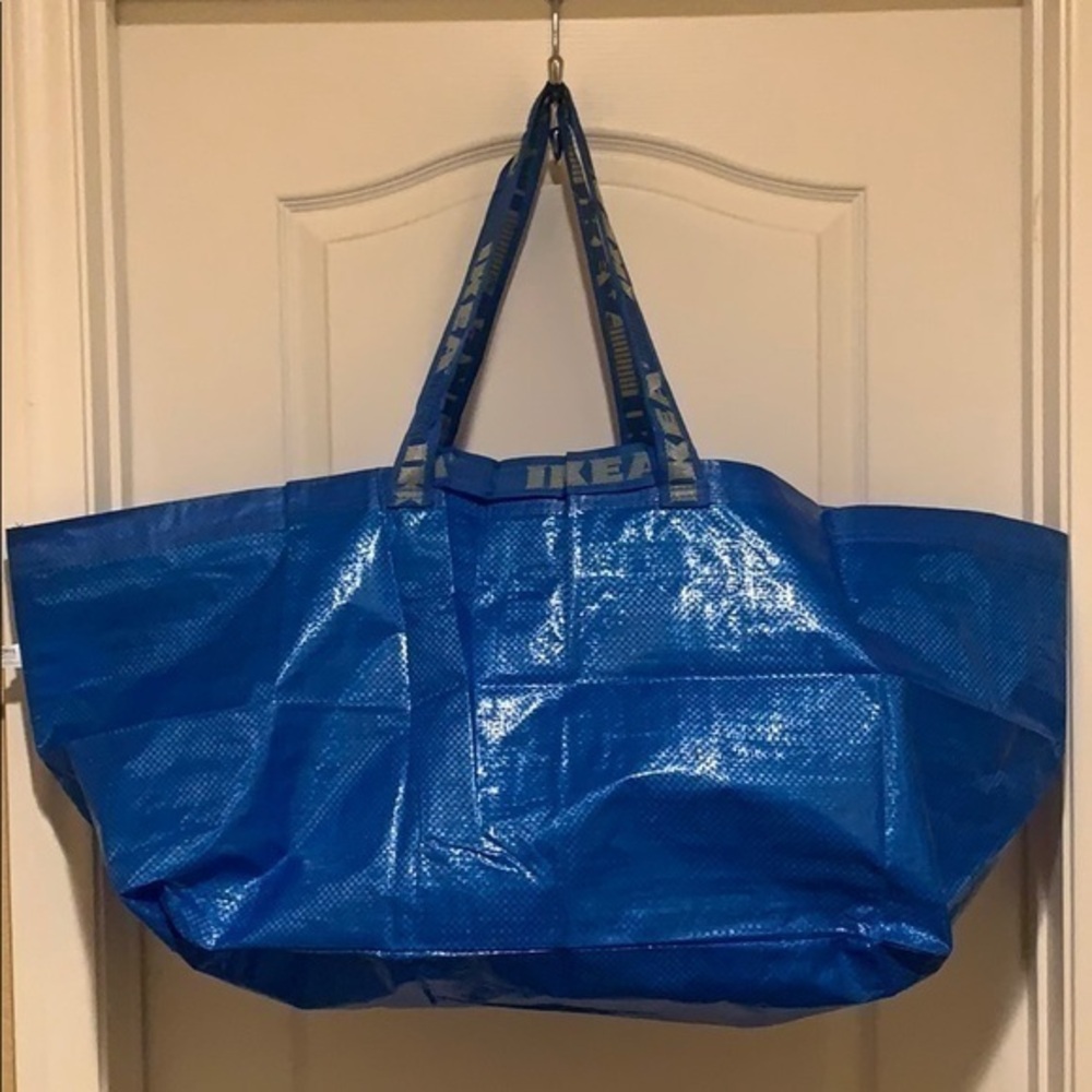 1 Ikea blue shopping frakta bag ✨ ONLY used once!